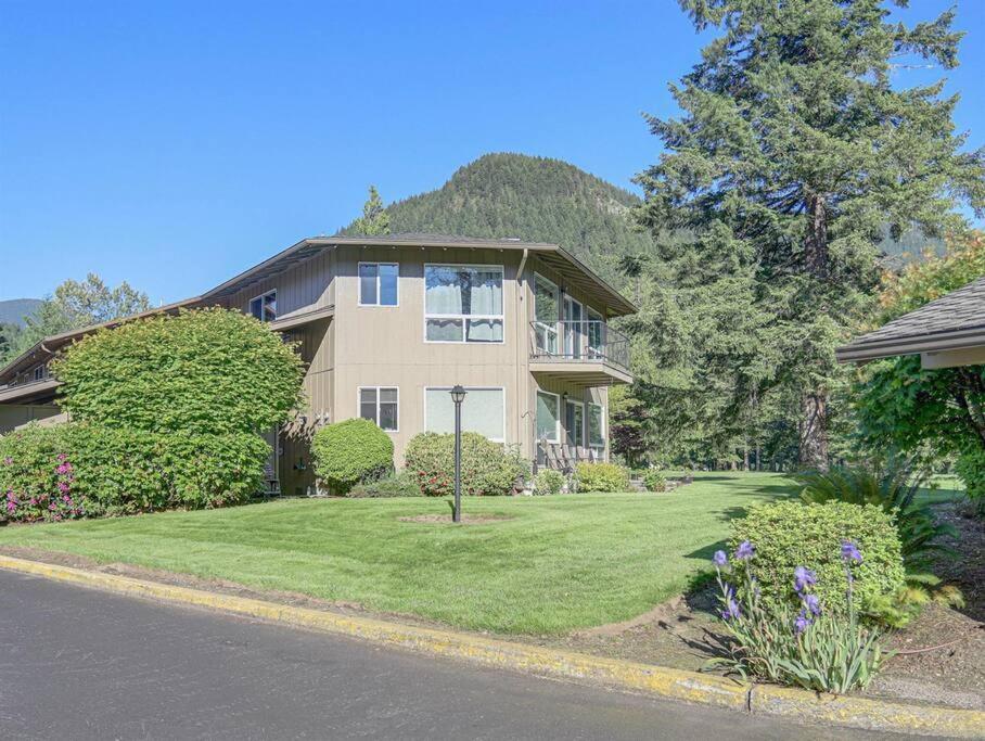 Ski-Mount Hood Charm-Welches,Golf And Ski Resort Condo,W&D, Wifi,Near Woods,Hiking,Fishing Mount Hood Village Buitenkant foto